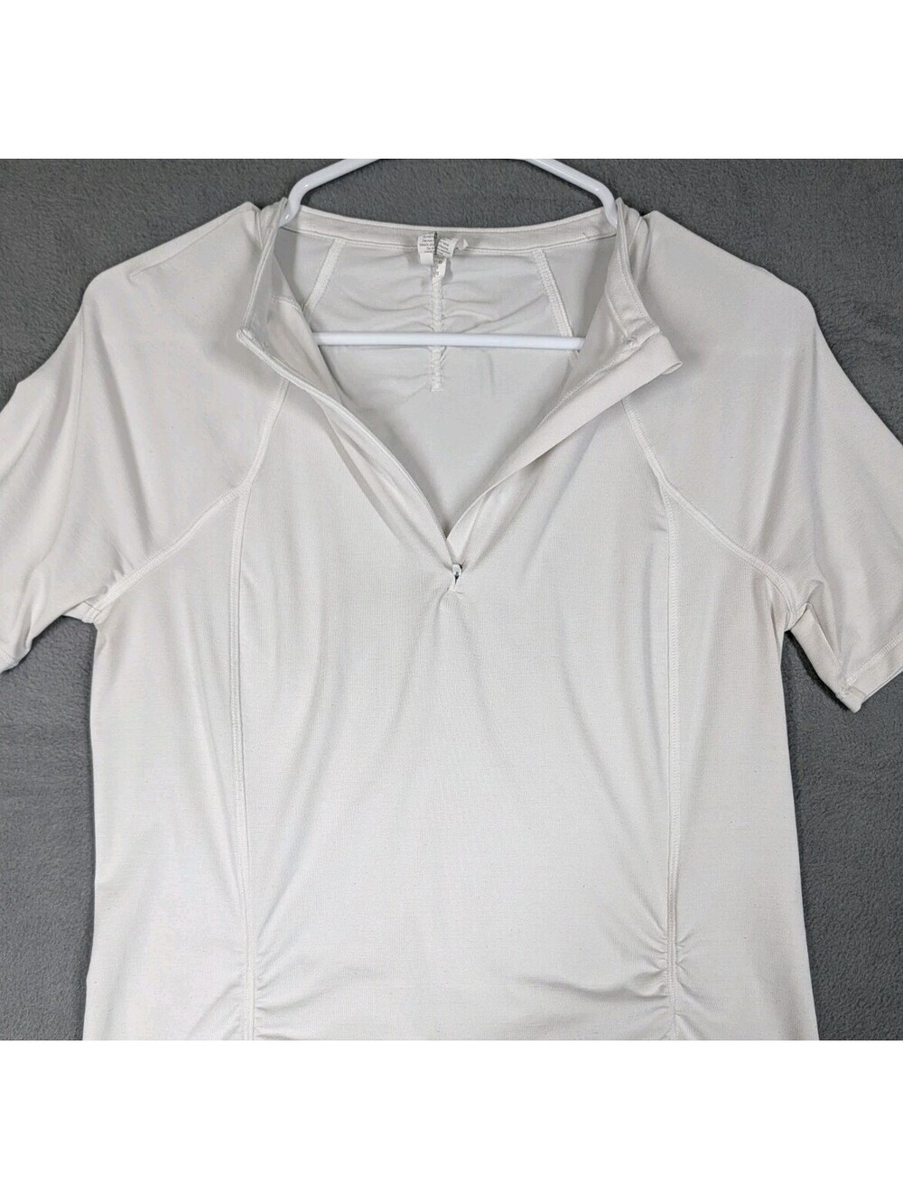 Athleta Womens Medium White Ruched Half Short Sleeve Athletic Cycling Pocket Top